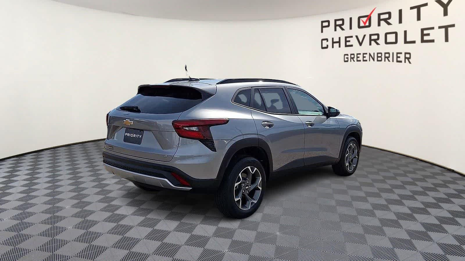 Thumbnail: 2024 Chevrolet Trax - 8