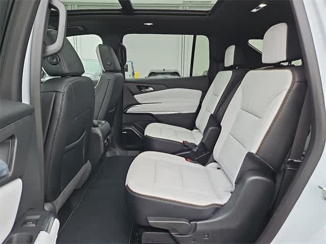 Thumbnail: 2026 Chevrolet Traverse - 8