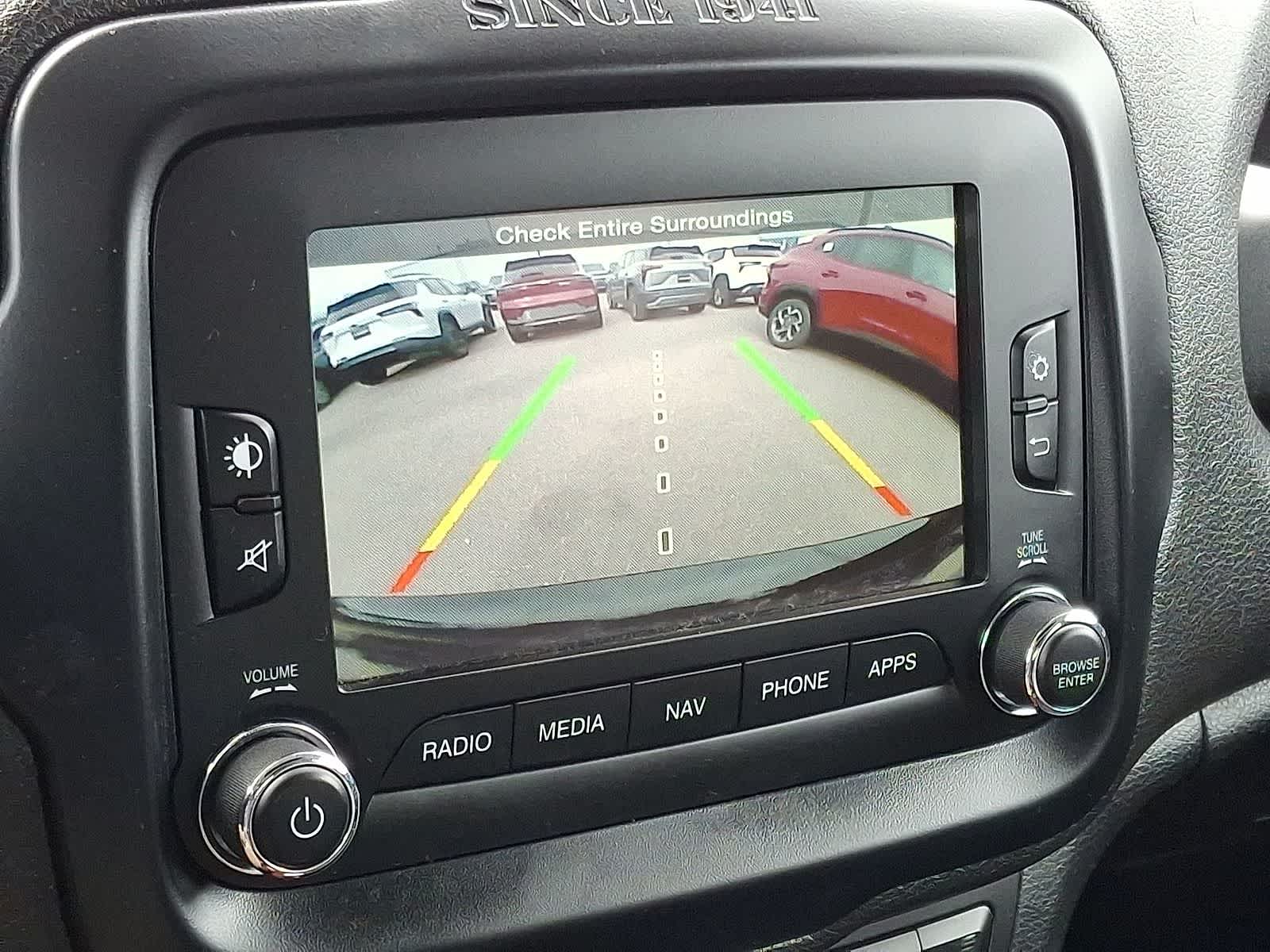 Thumbnail: 2016 Jeep Renegade - 21