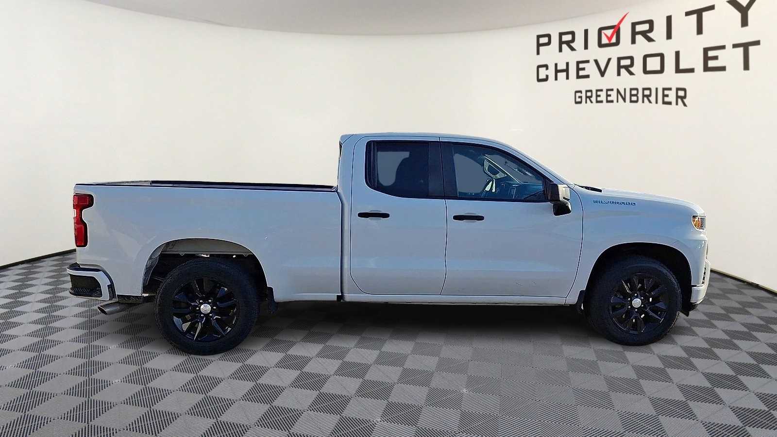 Thumbnail: 2020 Chevrolet Silverado 1500 - 9