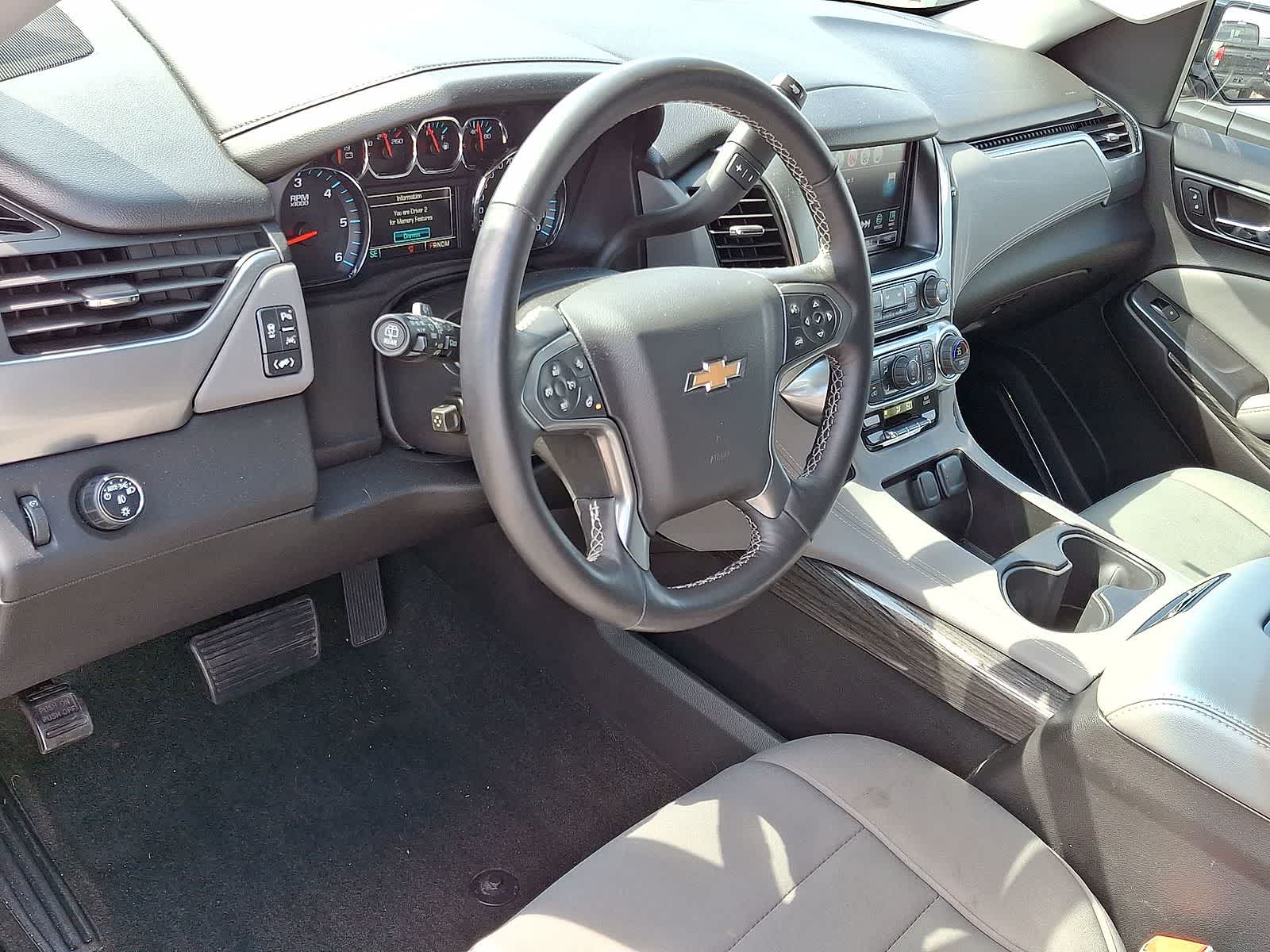 Thumbnail: 2016 Chevrolet Tahoe - 16