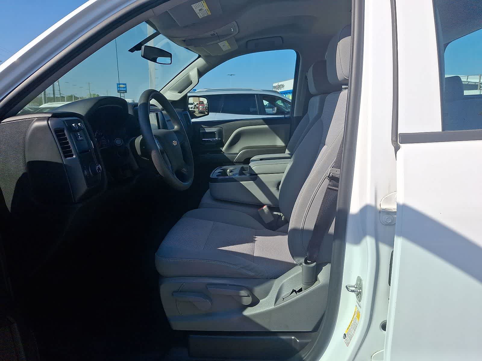 Thumbnail: 2018 Chevrolet Silverado 1500 - 26