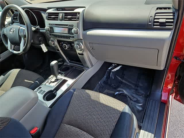 Thumbnail: 2010 Toyota 4Runner - 31