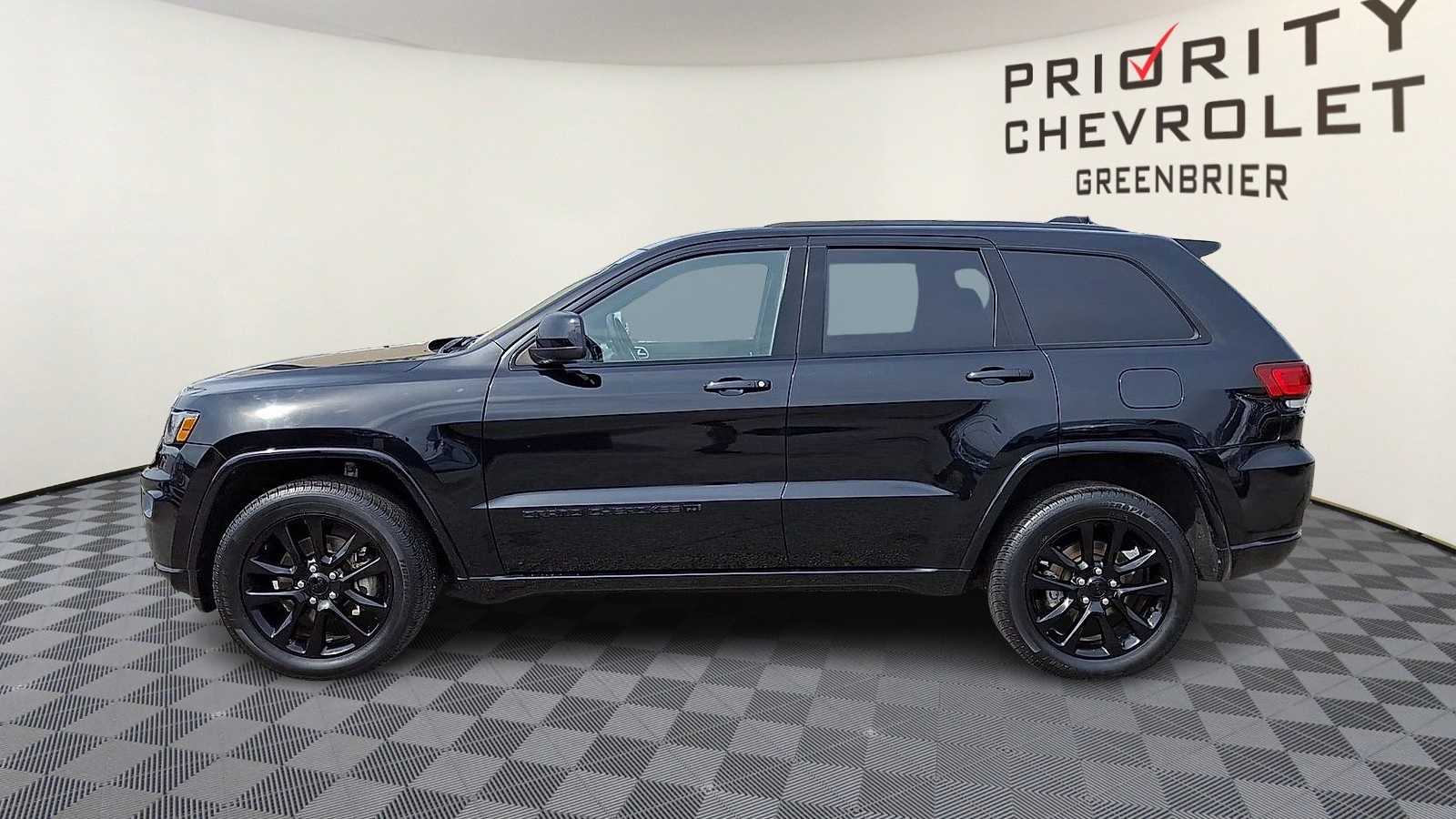 Thumbnail: 2022 Jeep Grand Cherokee - 5
