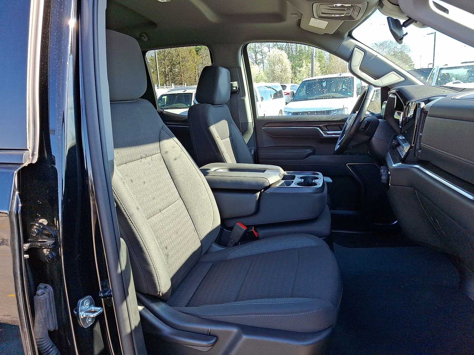 Thumbnail: 2023 Chevrolet Silverado 1500 - 32