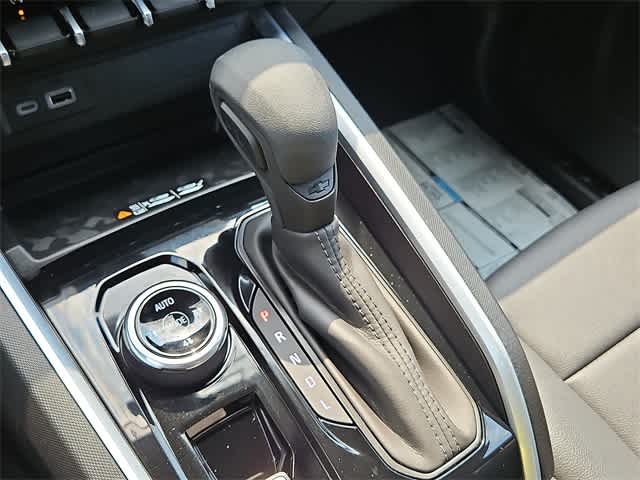 Thumbnail: 2025 Chevrolet Colorado - 9