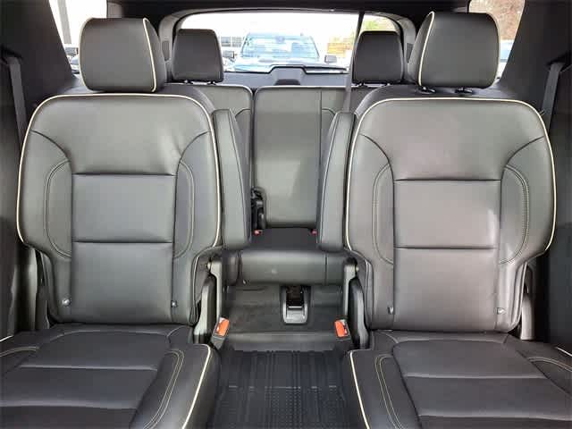 Thumbnail: 2023 Chevrolet Traverse - 14