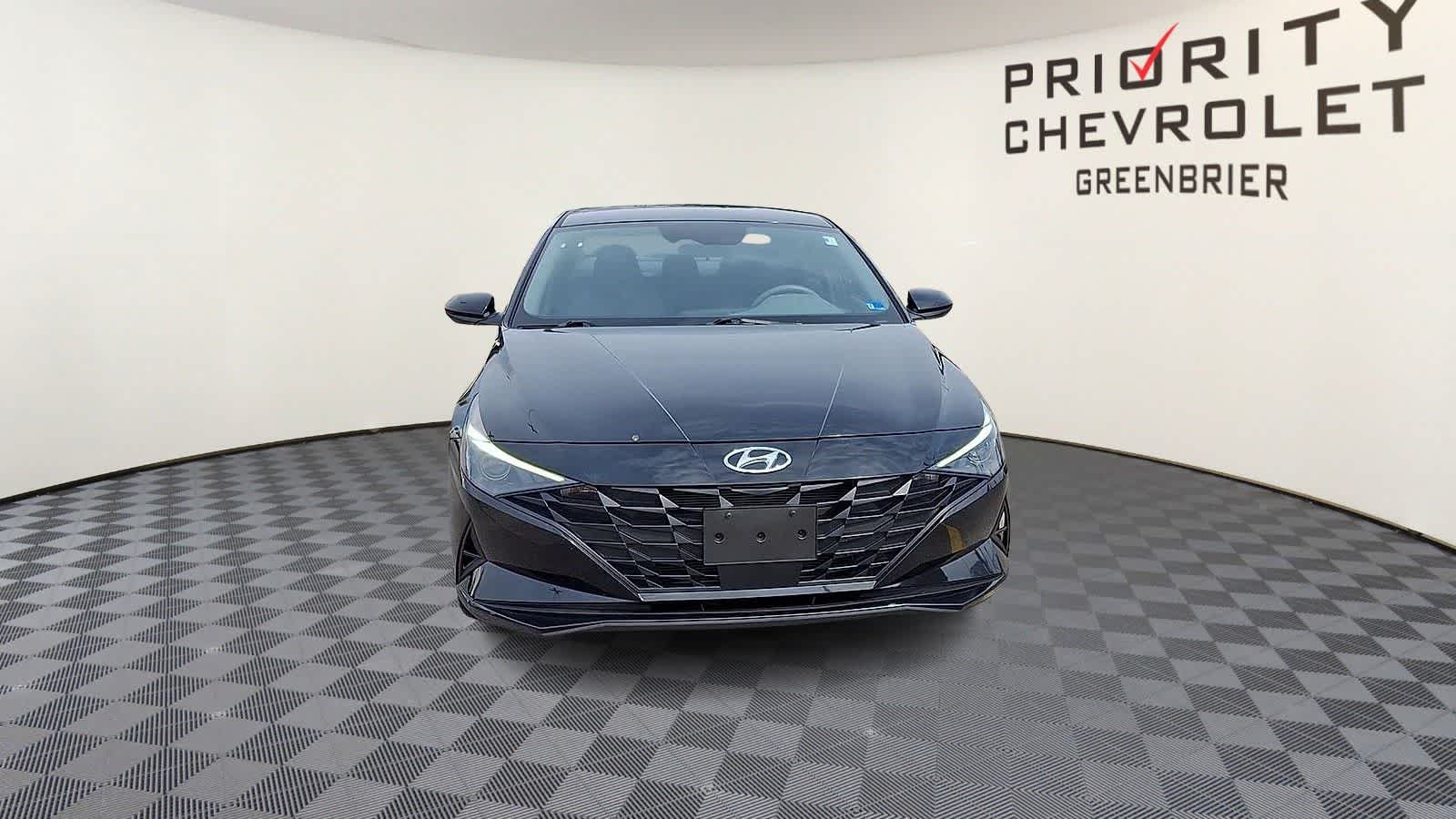 Thumbnail: 2023 Hyundai Elantra - 3