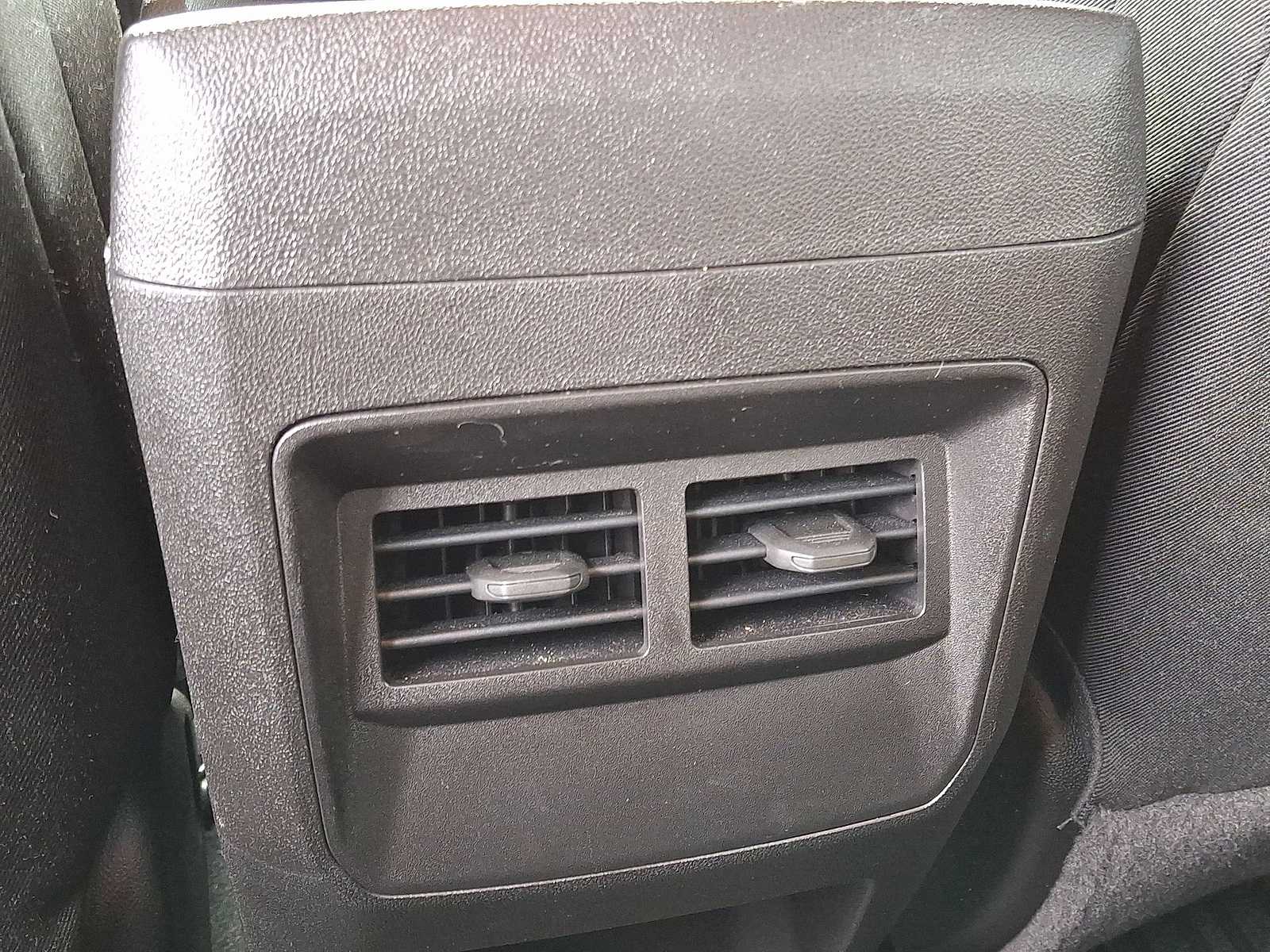 Thumbnail: 2024 Chevrolet Colorado - 26