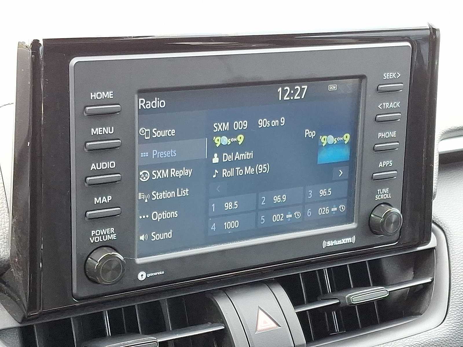 Thumbnail: 2022 Toyota RAV4 - 19