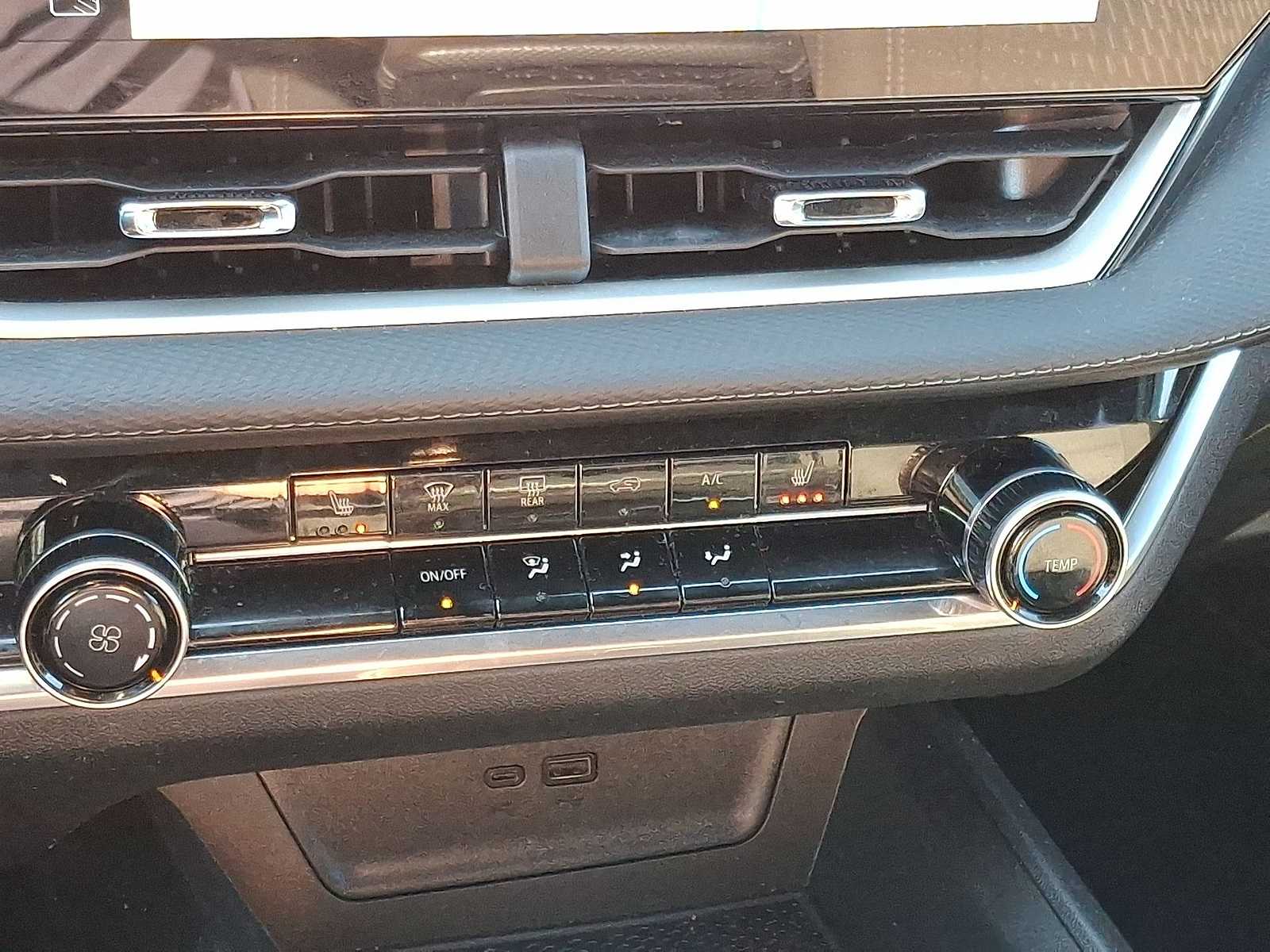 Thumbnail: 2025 Chevrolet Equinox - 24