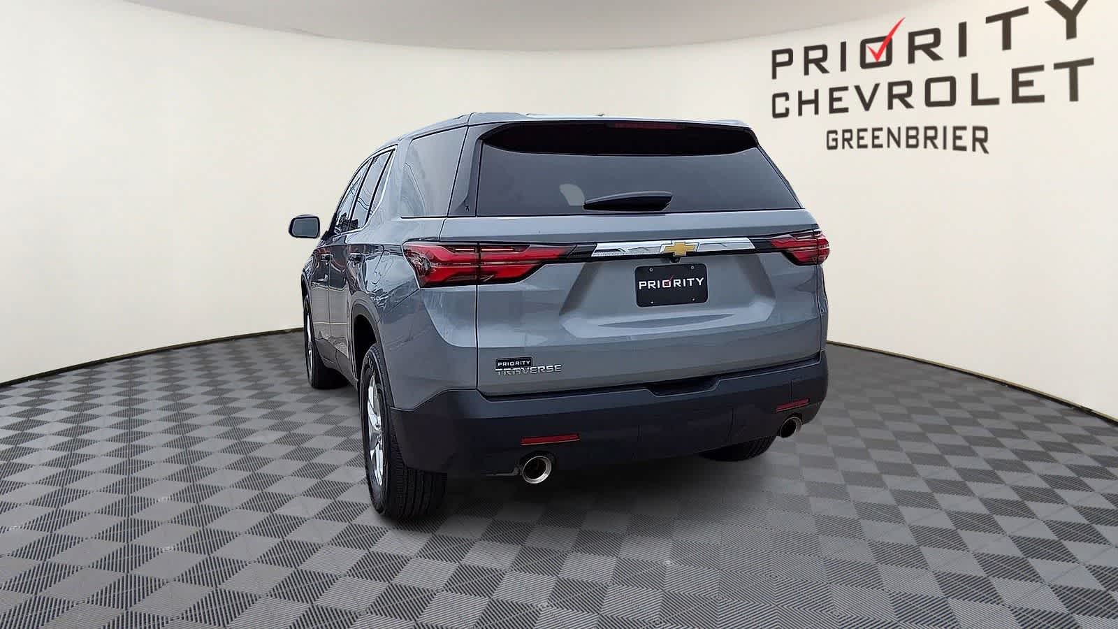 Thumbnail: 2023 Chevrolet Traverse - 7