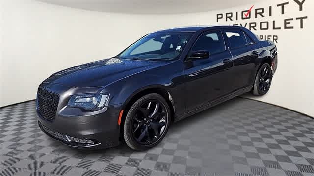 Thumbnail: 2023 Chrysler 300 - 4