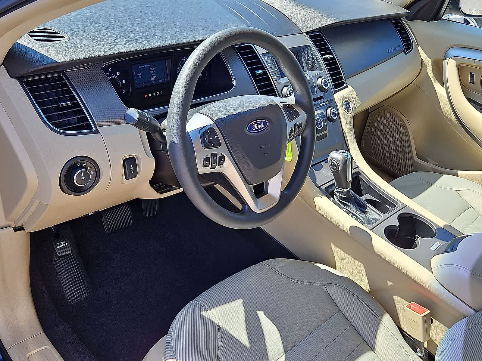 Thumbnail: 2018 Ford Taurus - 16