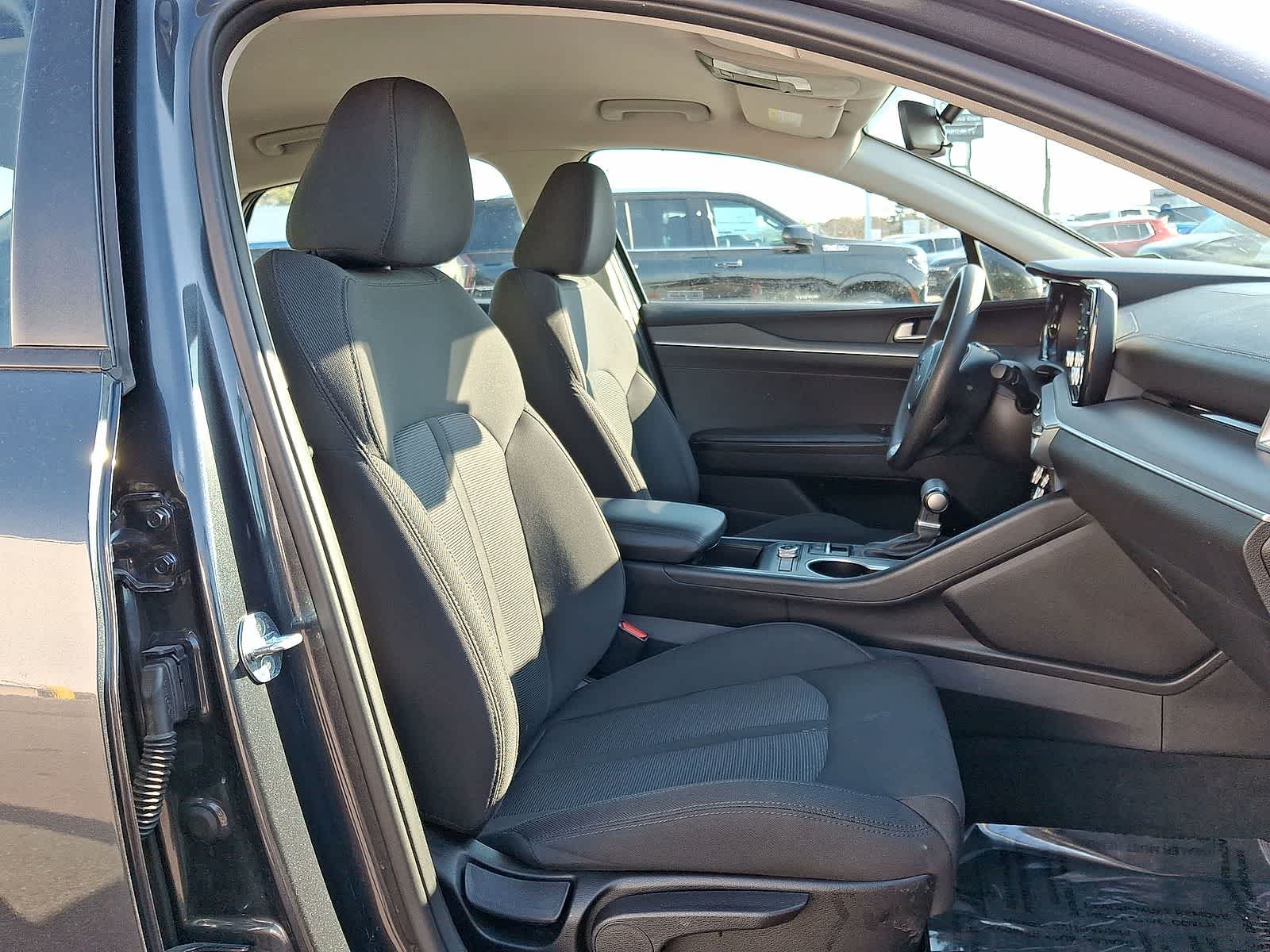 Thumbnail: 2023 Kia K5 - 31