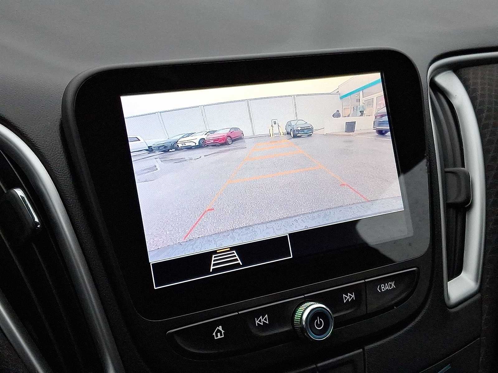 Thumbnail: 2023 Chevrolet Malibu - 20