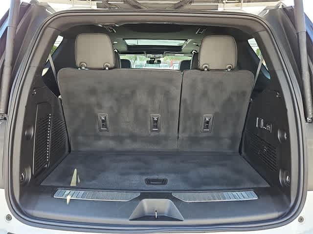 Thumbnail: 2023 Chevrolet Tahoe - 32