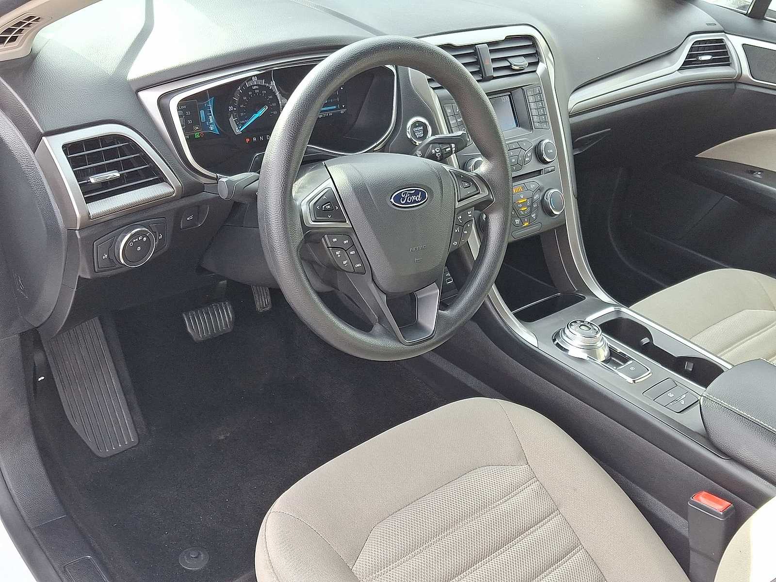 Thumbnail: 2018 Ford Fusion - 16