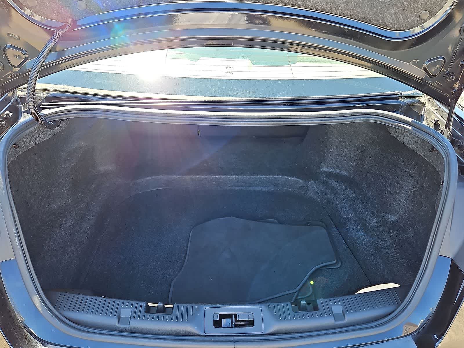 Thumbnail: 2018 Ford Taurus - 29