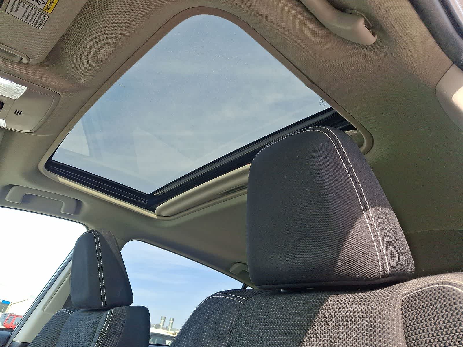 Thumbnail: 2017 Toyota RAV4 - 24