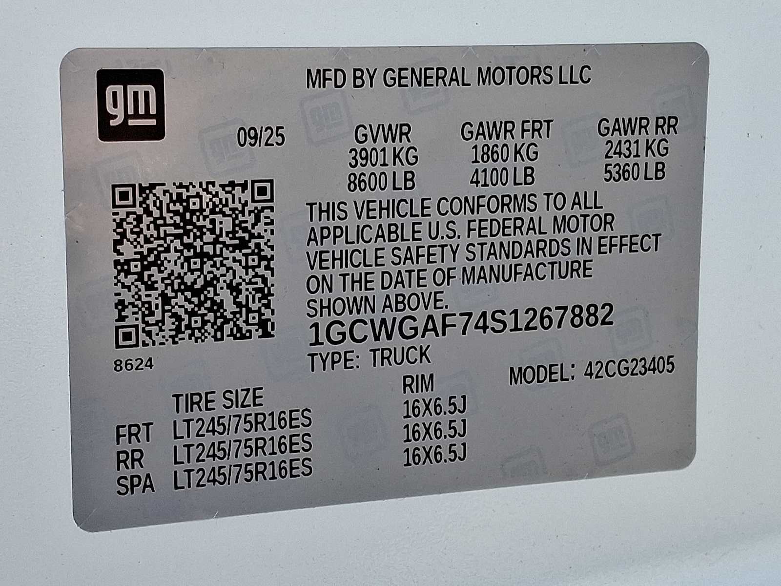 Thumbnail: 2025 Chevrolet Express - 18