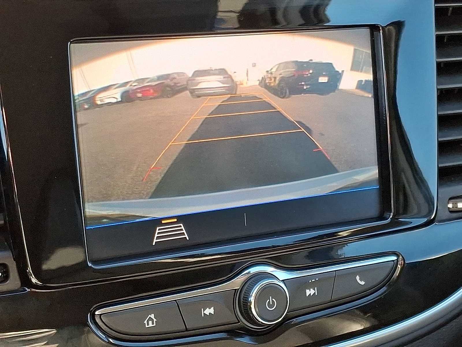 Thumbnail: 2022 Buick Encore - 20