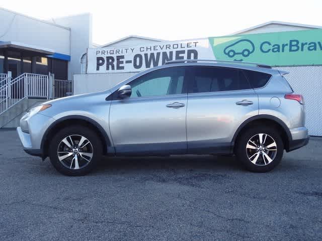 Thumbnail: 2017 Toyota RAV4 - 3