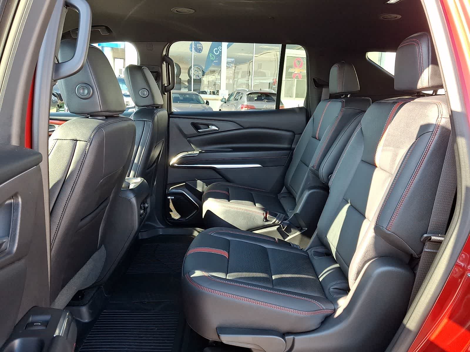 Thumbnail: 2026 Chevrolet Traverse - 8