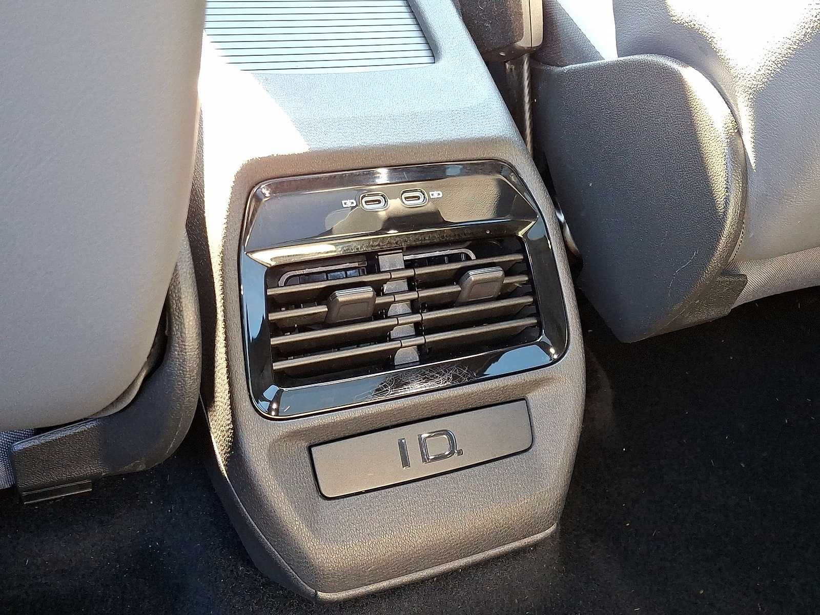 Thumbnail: 2022 Volkswagen ID.4 - 27