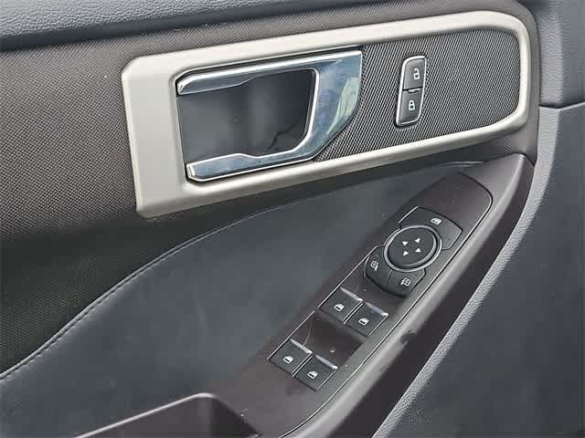 Thumbnail: 2020 Ford Explorer - 28