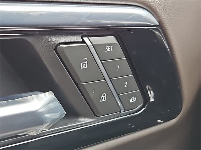 Thumbnail: 2025 Chevrolet Tahoe - 21