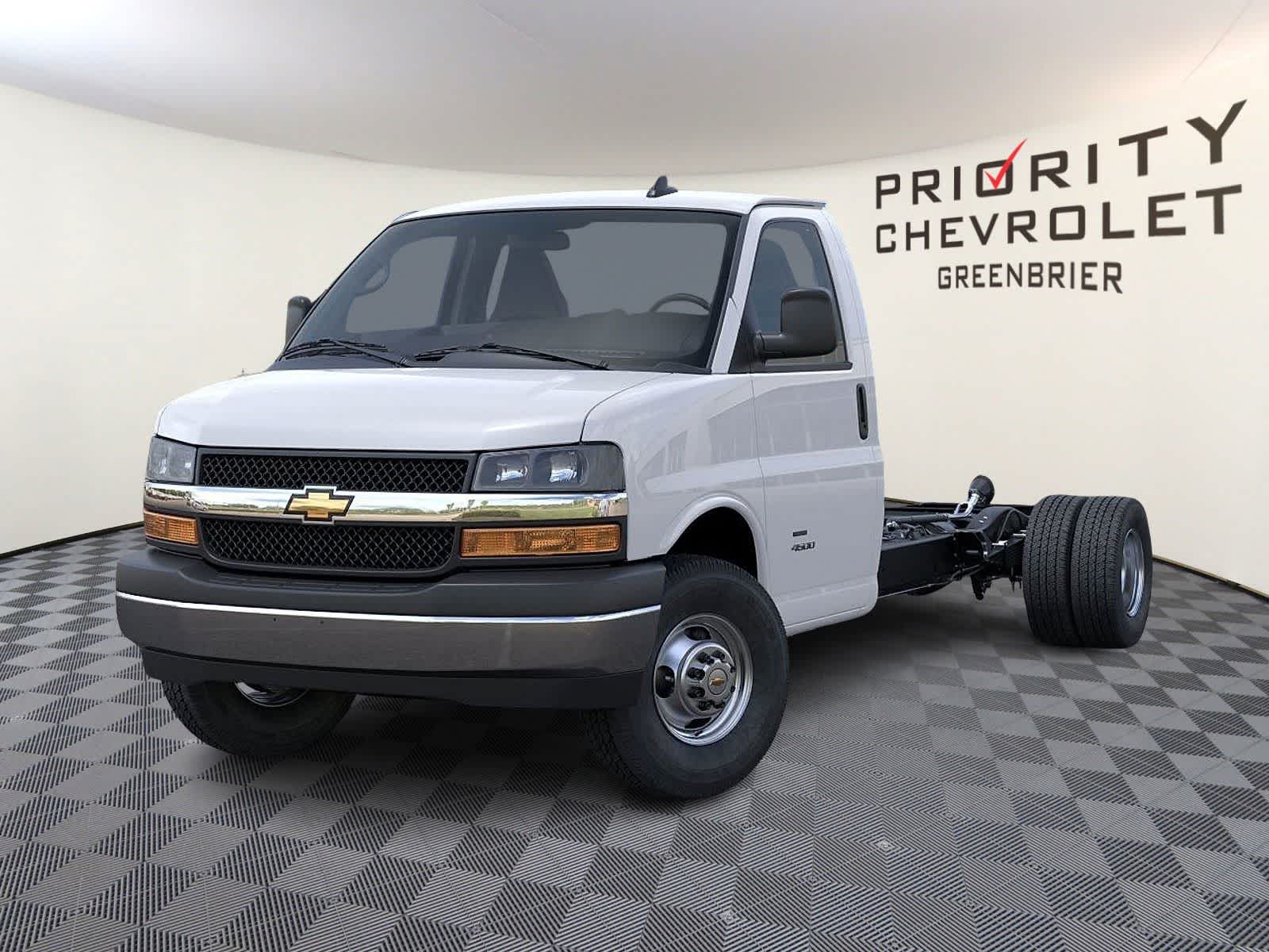 Thumbnail: 2025 Chevrolet Express - 6