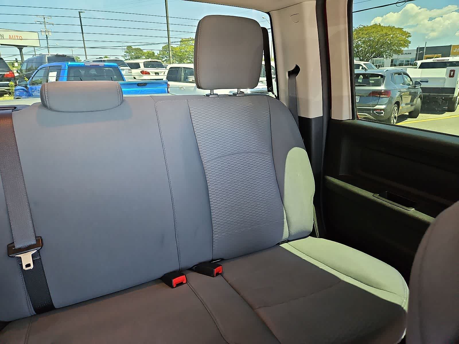 Thumbnail: 2019 RAM 1500 Classic - 15