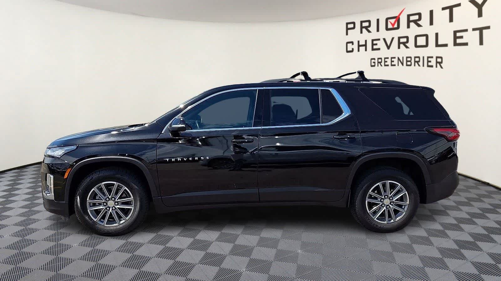 Thumbnail: 2023 Chevrolet Traverse - 5