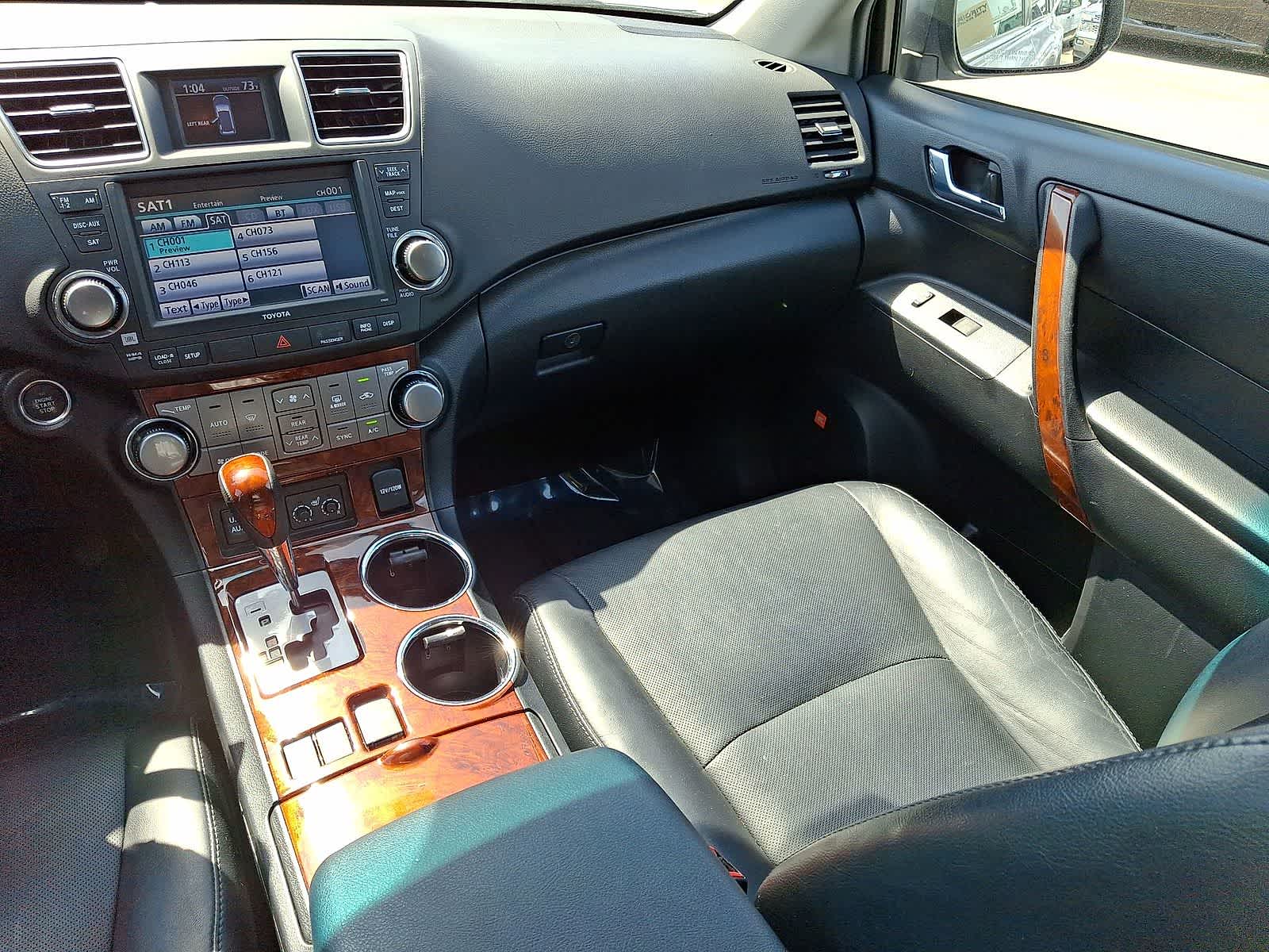Thumbnail: 2012 Toyota Highlander - 12
