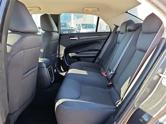 Thumbnail: 2023 Chrysler 300 - 29