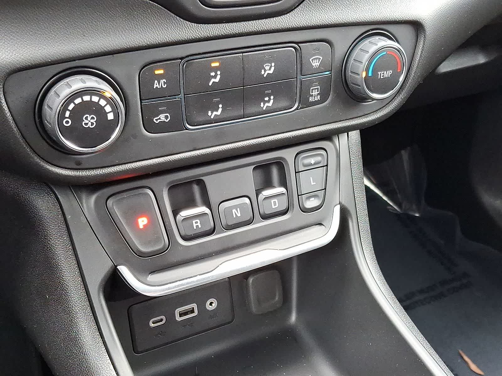 Thumbnail: 2020 GMC Terrain - 23