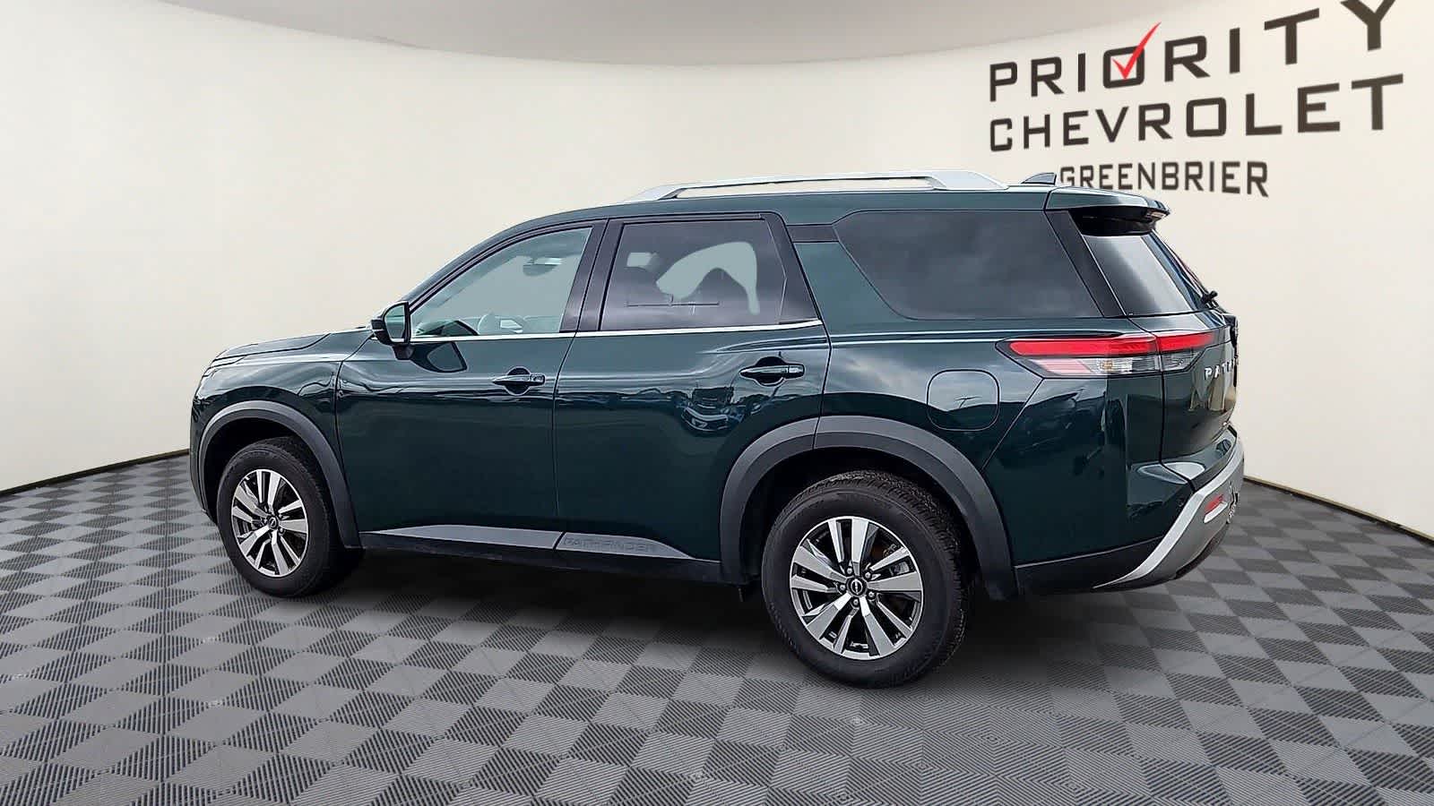 Certified Used 2025 Nissan Pathfinder SUV SL Obsidian Green Pearl