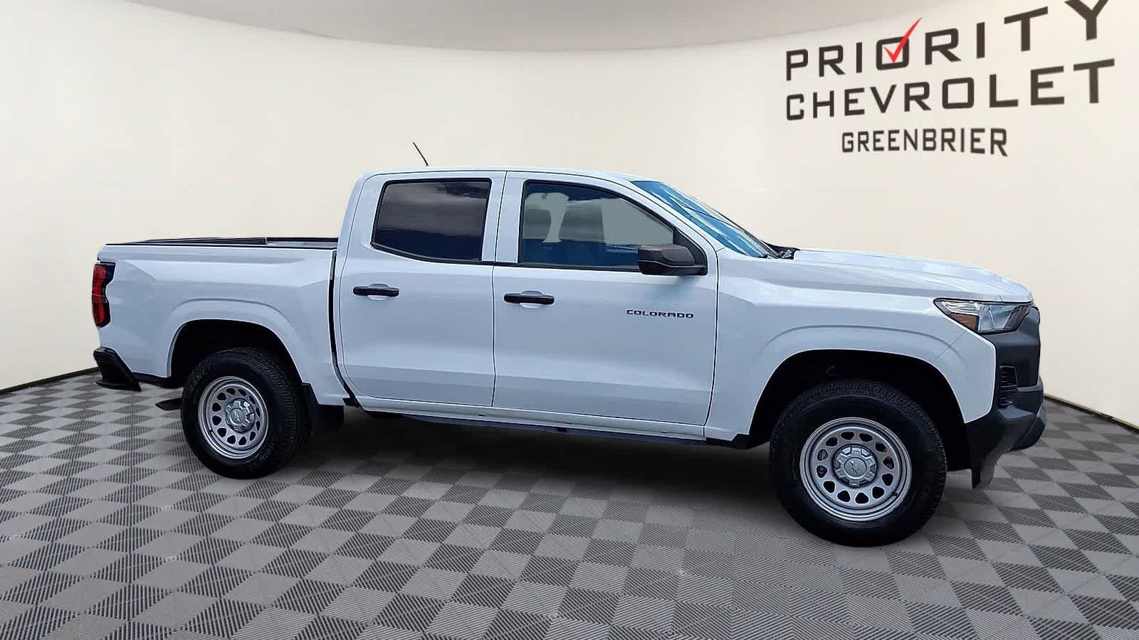 Thumbnail: 2024 Chevrolet Colorado - 2