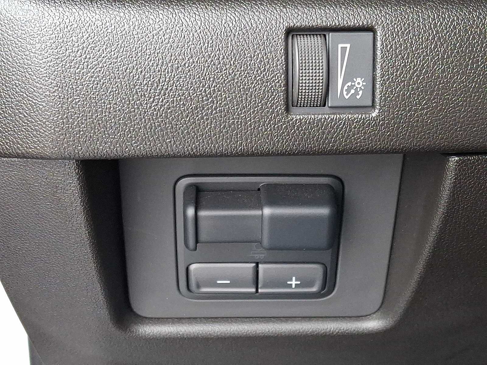 Thumbnail: 2025 Chevrolet Colorado - 17