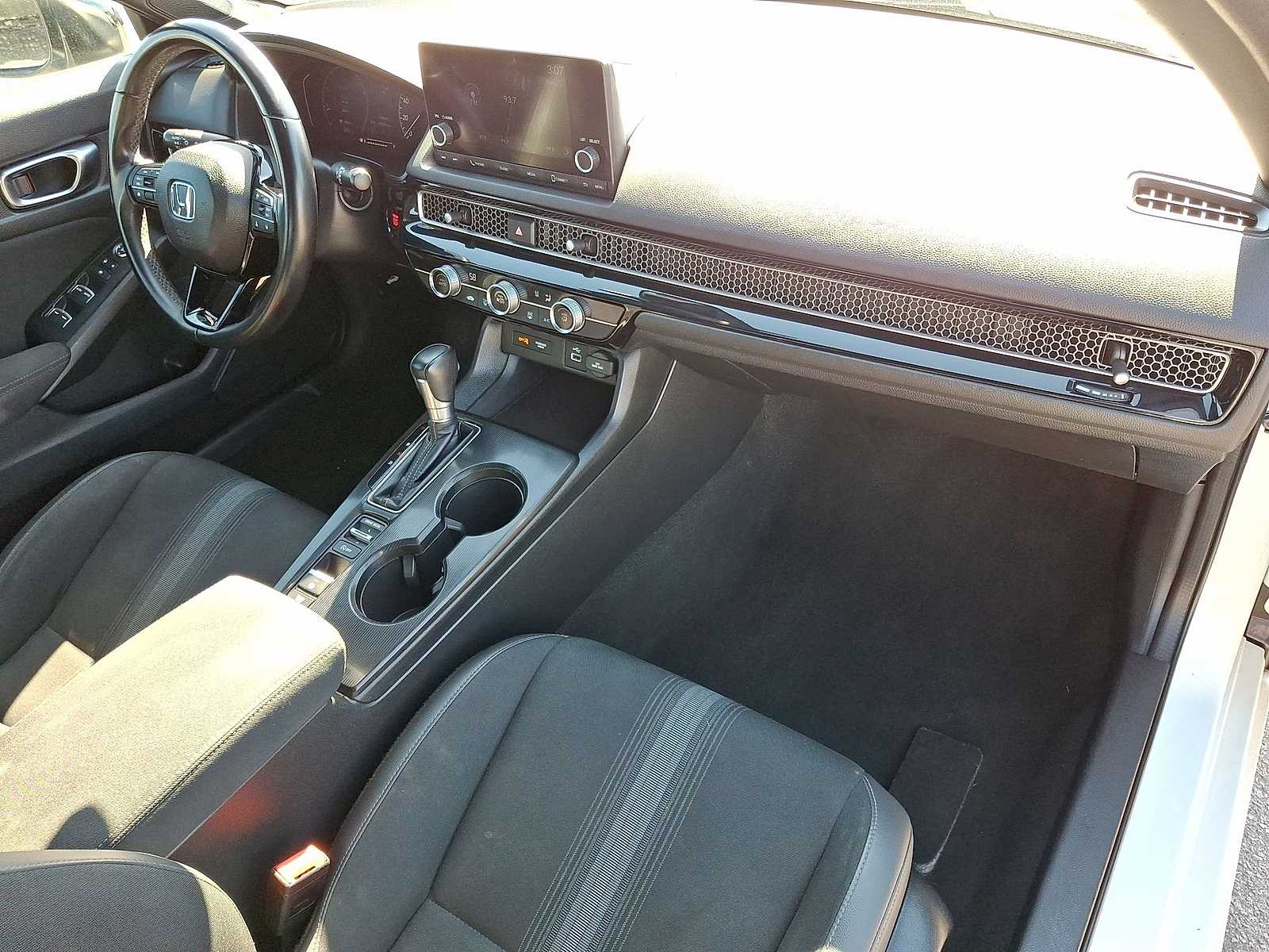 Thumbnail: 2023 Honda Civic - 32