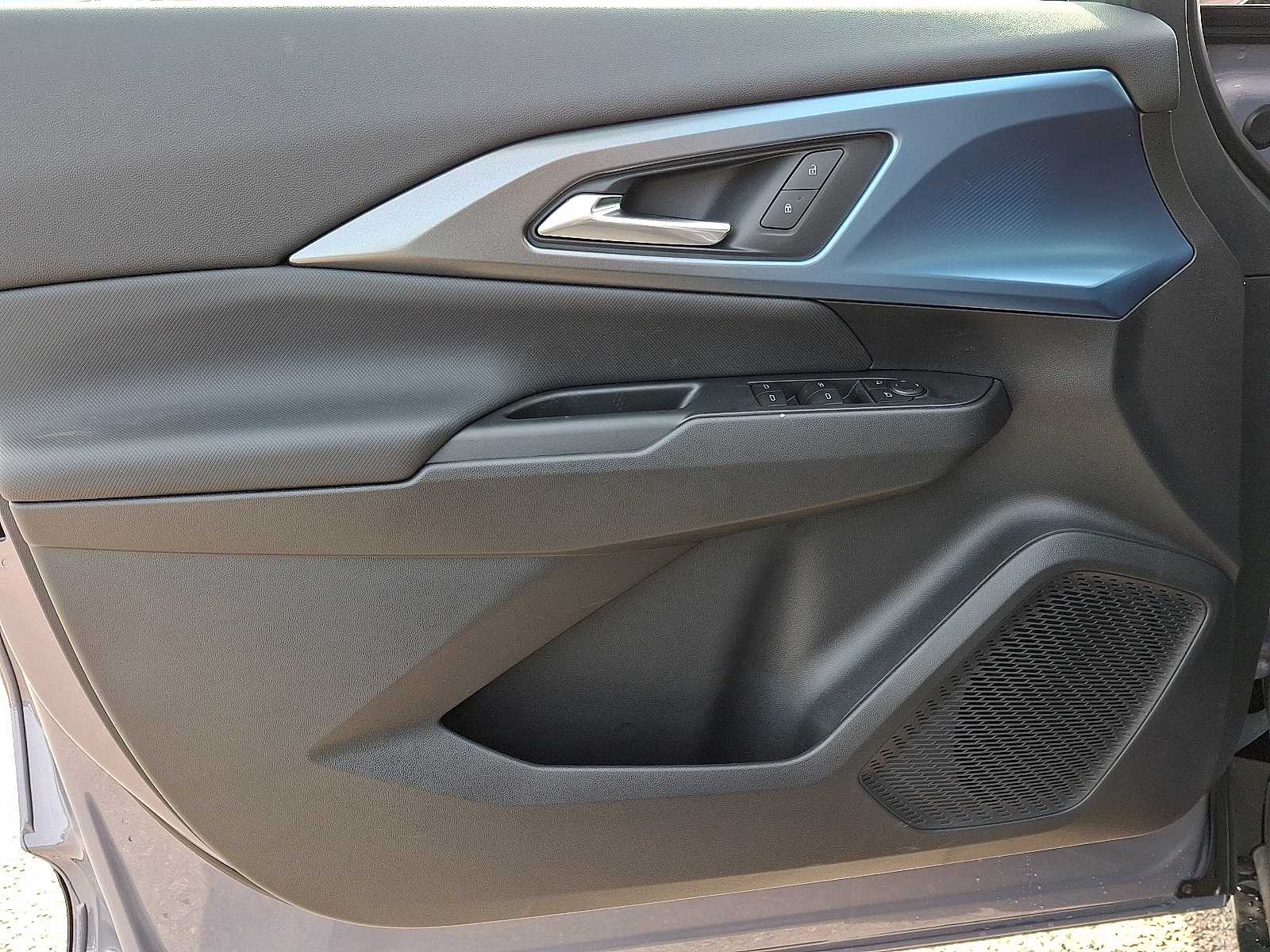 Thumbnail: 2026 Chevrolet Equinox - 8