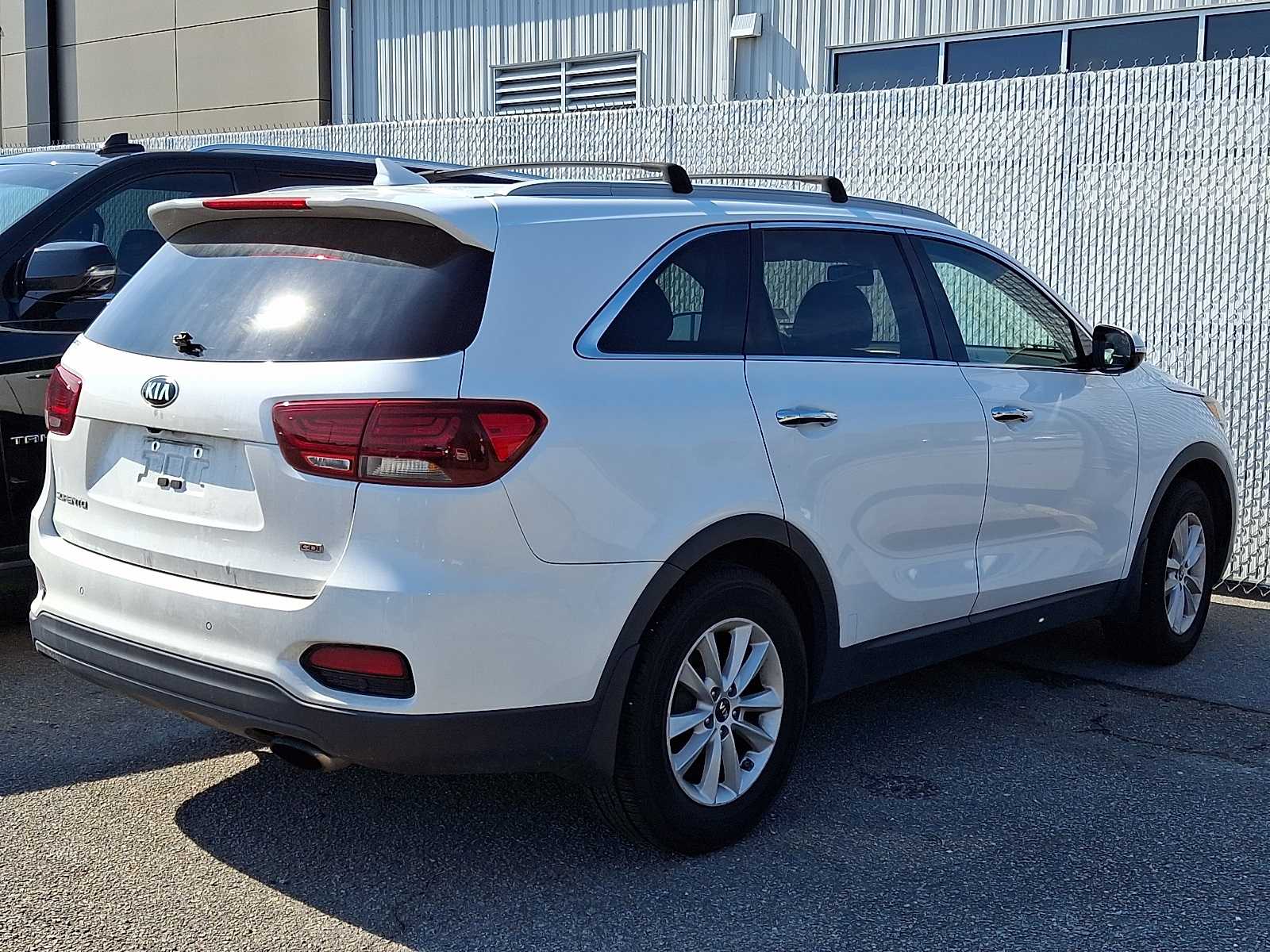 Thumbnail: 2019 Kia Sorento - 3