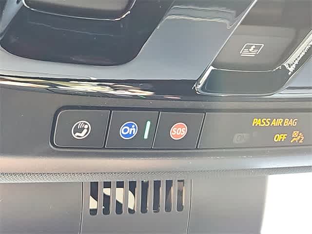 Thumbnail: 2026 Chevrolet Suburban - 21