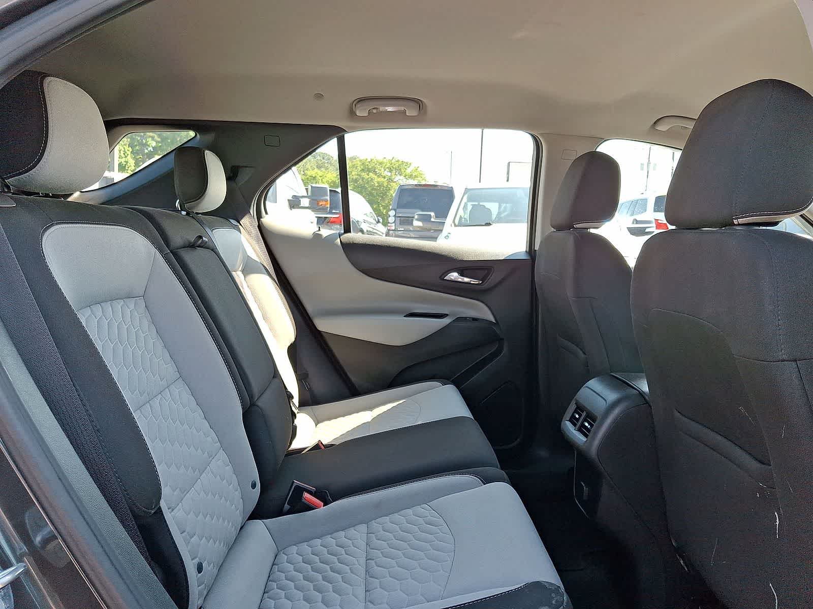 Thumbnail: 2018 Chevrolet Equinox - 31