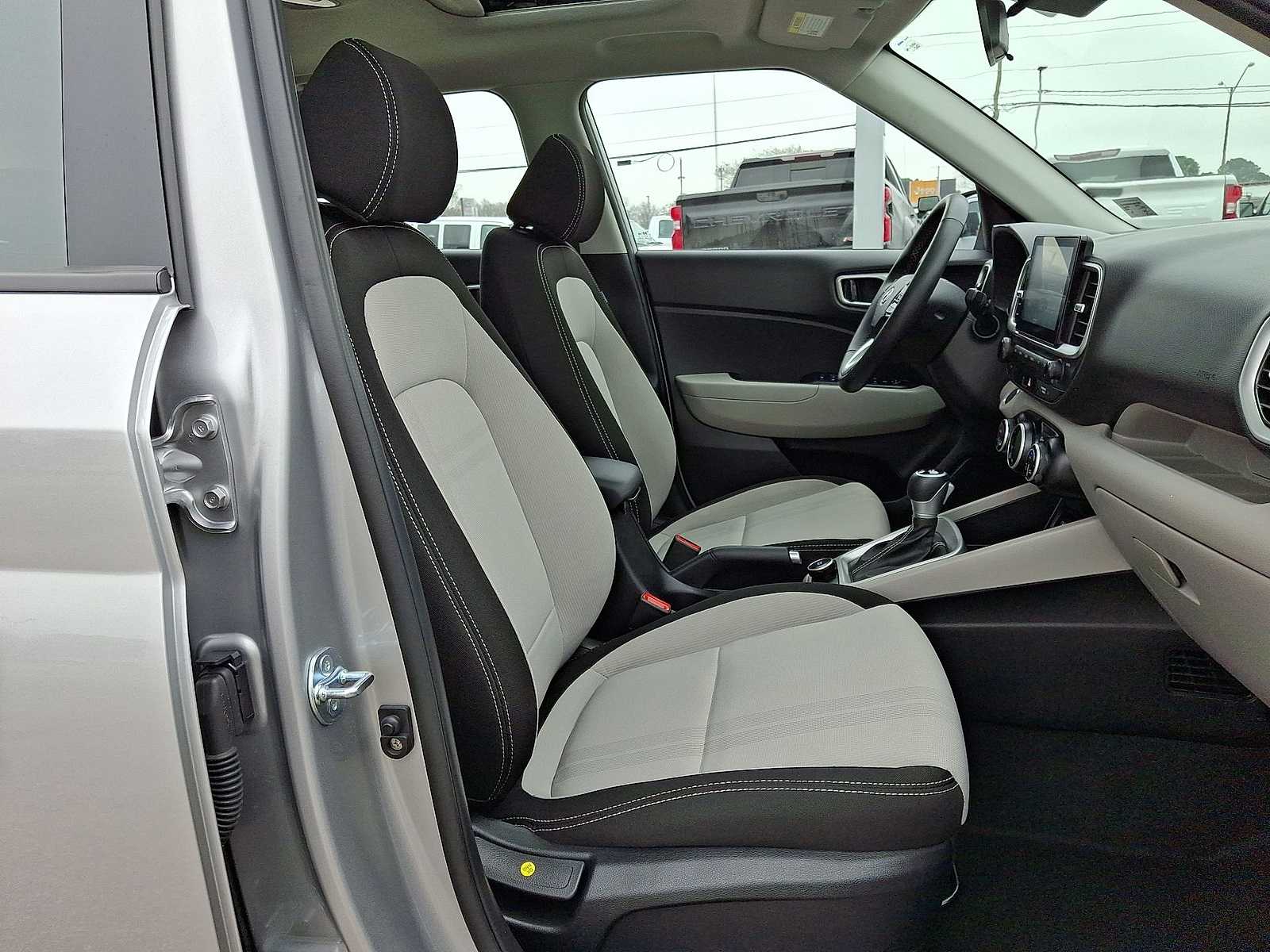 Thumbnail: 2025 Hyundai Venue - 31