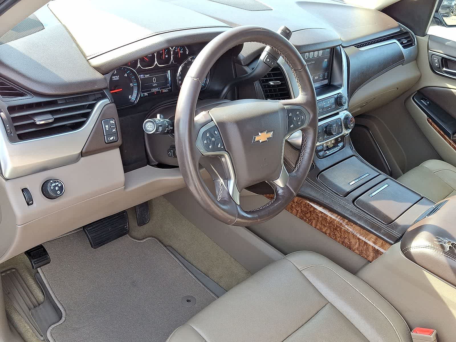 Thumbnail: 2018 Chevrolet Suburban - 16