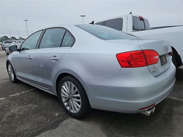 Thumbnail: 2011 Volkswagen Jetta - 4