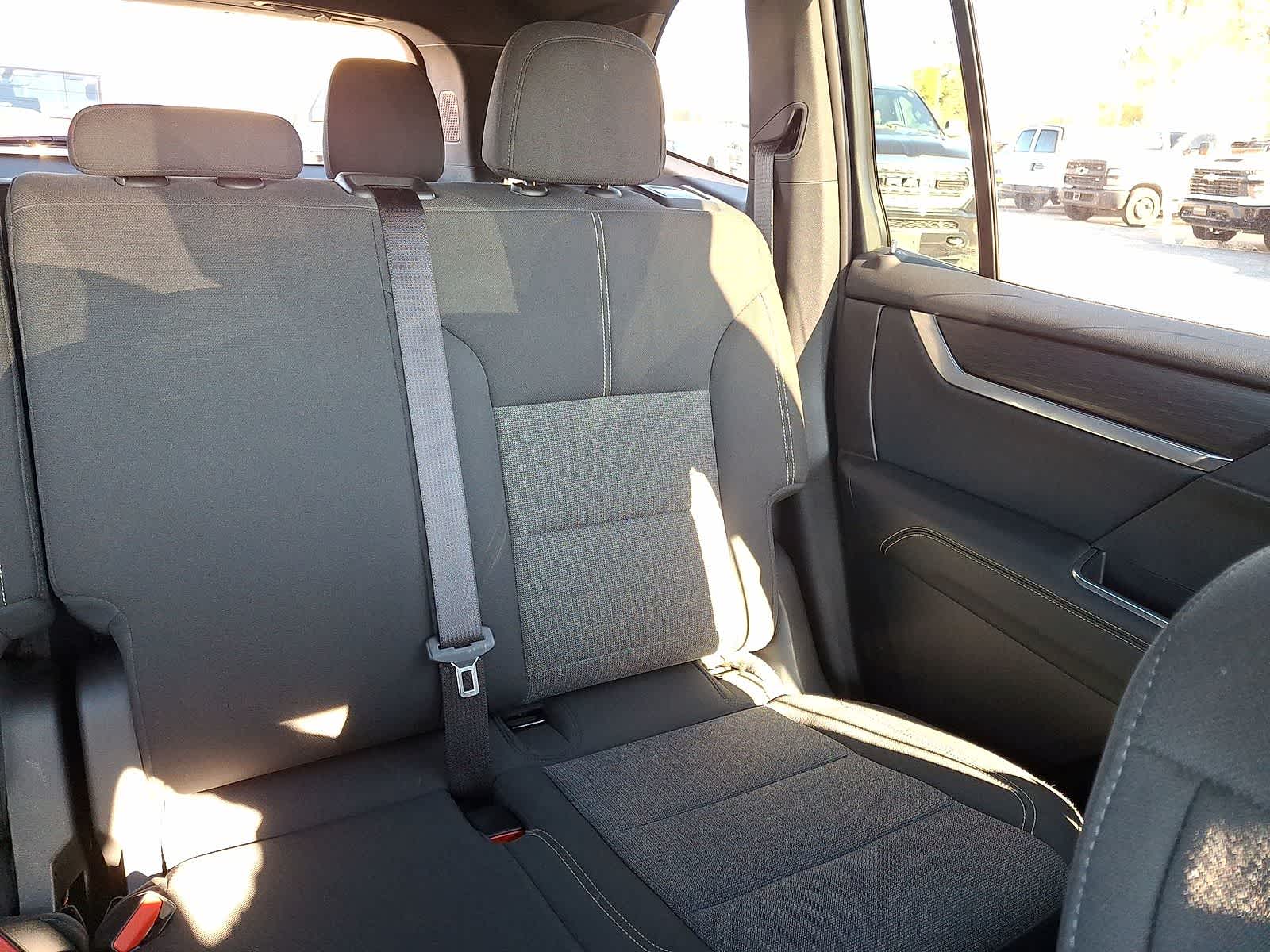 Thumbnail: 2025 GMC Acadia - 15