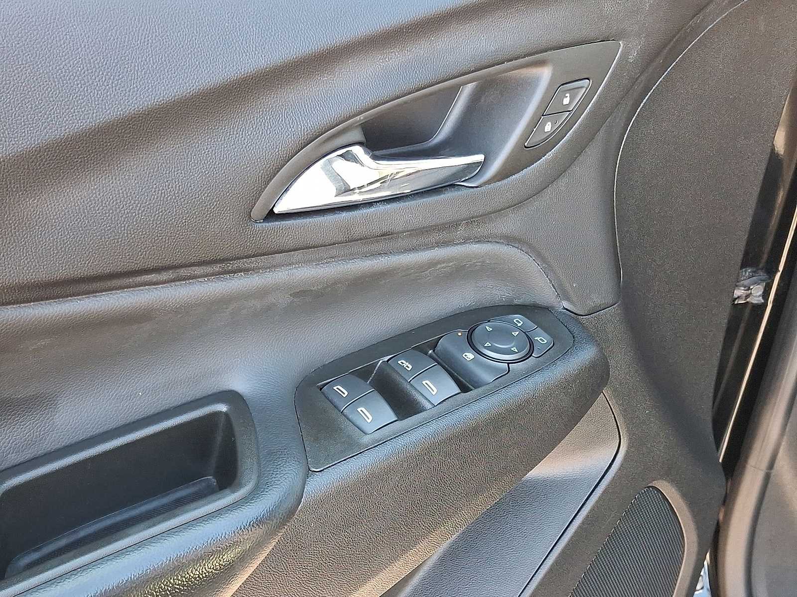 Thumbnail: 2023 Chevrolet Equinox - 28